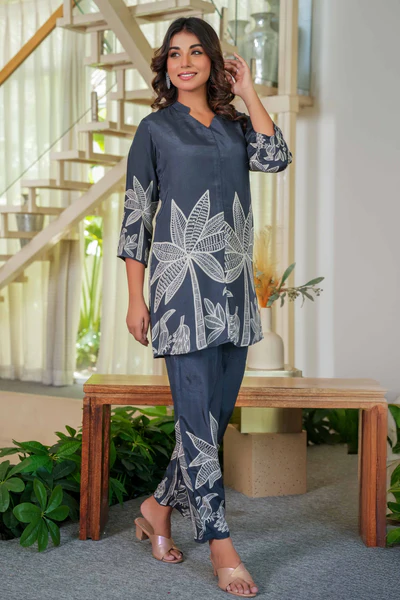 Dazzling Black Muslin Co-Ord Set With Elegant Floral Print